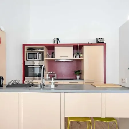 Apartment Cityscape Budget Riverside Budapest